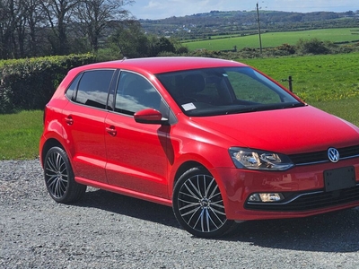 2015 - Volkswagen Polo Automatic