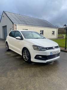 2016 - Volkswagen Polo Manual