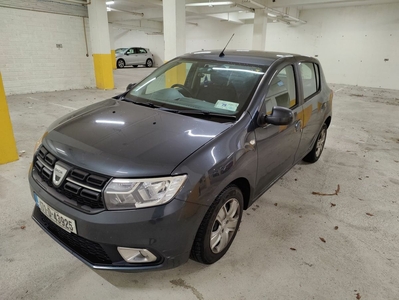 2017 - Dacia Sandero Manual