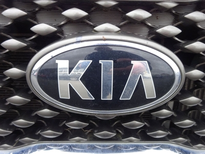 2017 - Kia Sorento Manual