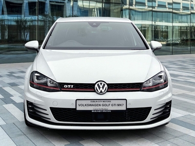 2017 - Volkswagen Golf Automatic