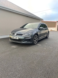 2017 - Volkswagen Golf Manual