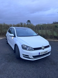 2017 - Volkswagen Golf Manual