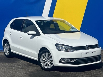 2017 - Volkswagen Polo Automatic