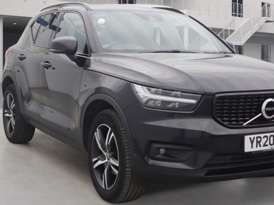 2020 - Volvo XC40 Manual