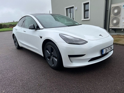 2021 - Tesla Model 3 Automatic