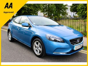 2015 (152) Volvo V40