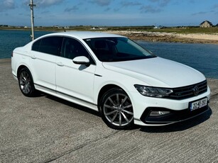 2021 (212) Volkswagen Passat