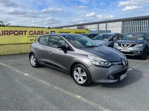 2015 (151) Renault Clio