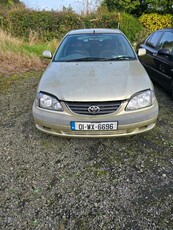 2001 - Toyota Avensis ---