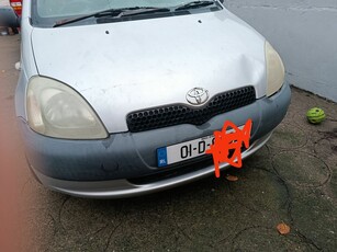 2001 - Toyota Yaris Manual