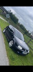 2002 - Volkswagen Golf ---