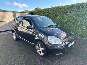 2004 - Toyota Yaris ---