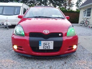 2004 - Toyota Yaris Manual