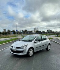 2006 - Renault Clio Manual