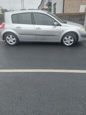 2007 - Renault Megane Manual