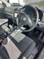 2008 - Volkswagen Golf ---