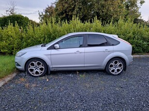 2009 - Ford Focus ---