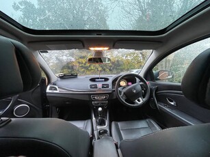 2009 - Renault Megane Manual