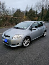 2009 - Toyota Auris ---