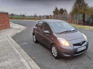 2009 - Toyota Yaris ---