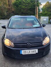 2009 - Volkswagen Golf ---