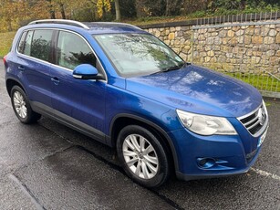 2009 - Volkswagen Tiguan ---