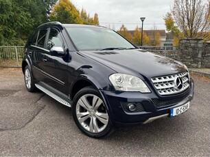 2010 - Mercedes-Benz M-Class Automatic