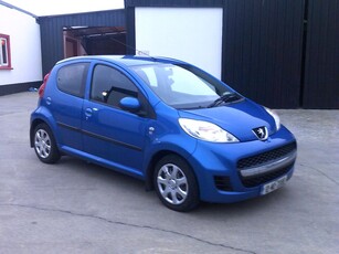 2010 - Peugeot 107 Manual