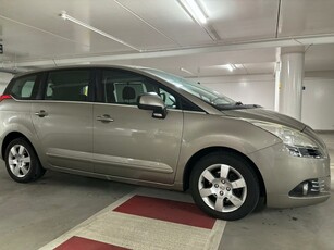 2010 - Peugeot 5008 Manual