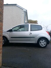 2010 - Renault Twingo ---