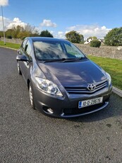 2010 - Toyota Auris Manual