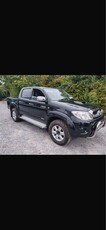 2010 - Toyota Hilux ---