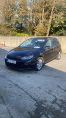 2010 - Volkswagen Golf ---