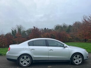 2010 - Volkswagen Passat Manual