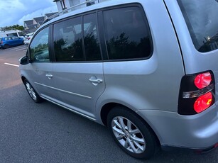 2010 - Volkswagen Touran Automatic