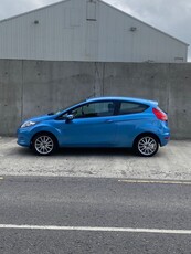 2011 - Ford Fiesta Manual