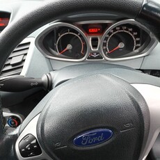 2011 - Ford Fiesta Manual