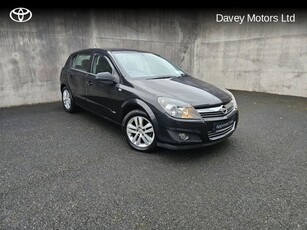 2011 - Opel Astra Manual