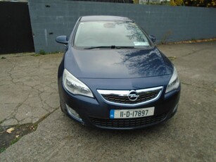 2011 - Opel Astra Manual