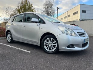 2011 - Toyota Verso Manual