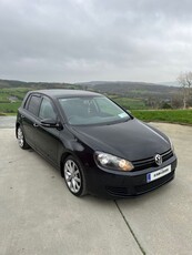 2011 - Volkswagen Golf Manual