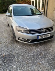 2011 - Volkswagen Passat Manual