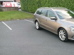 2011 - Volkswagen Passat Manual