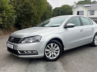 2011 - Volkswagen Passat Manual