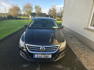 2011 - Volkswagen Passat Manual