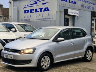 2011 - Volkswagen Polo Manual