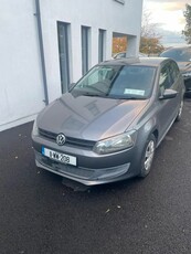 2011 - Volkswagen Polo Manual