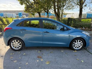 2012 - Hyundai i30 Manual