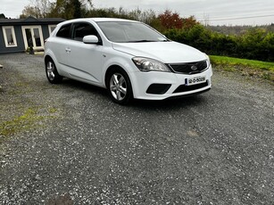 2012 - Kia Ceed Manual